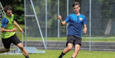 Ein Junger kommt, ein Junger geht