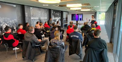 Seminar mit Torhütertrainer Philipp Bowald