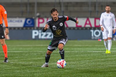 In den eigenen Füssen