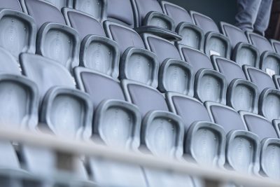 Busse nach Pyrotechnik-Vorfall beim Charity-Spiel